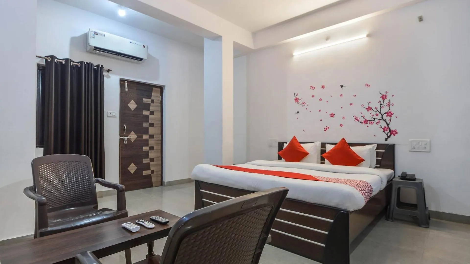 Super Hotel O Saniya Udaipur