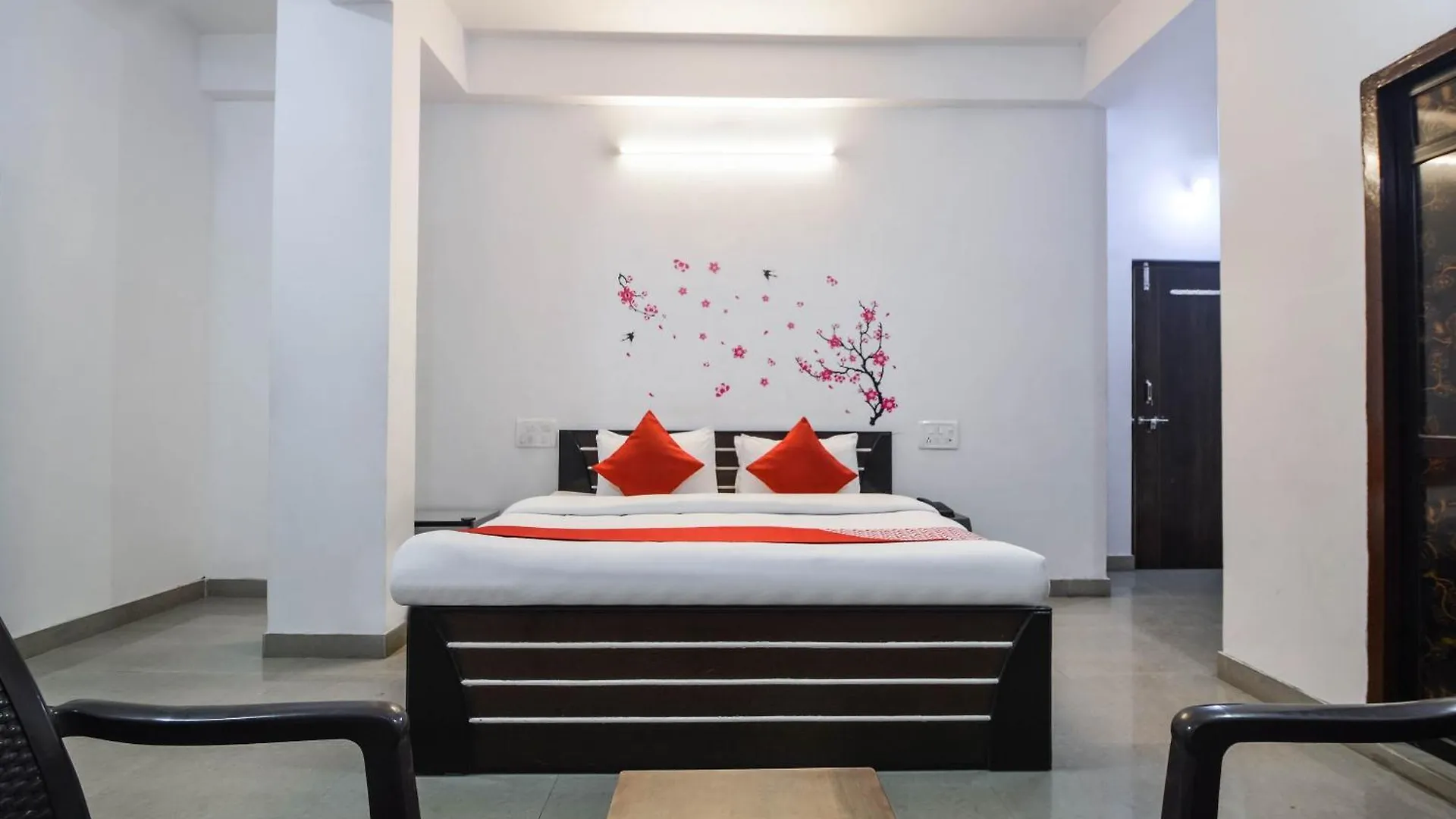 Super Hotel O Saniya Udaipur 4*,  India