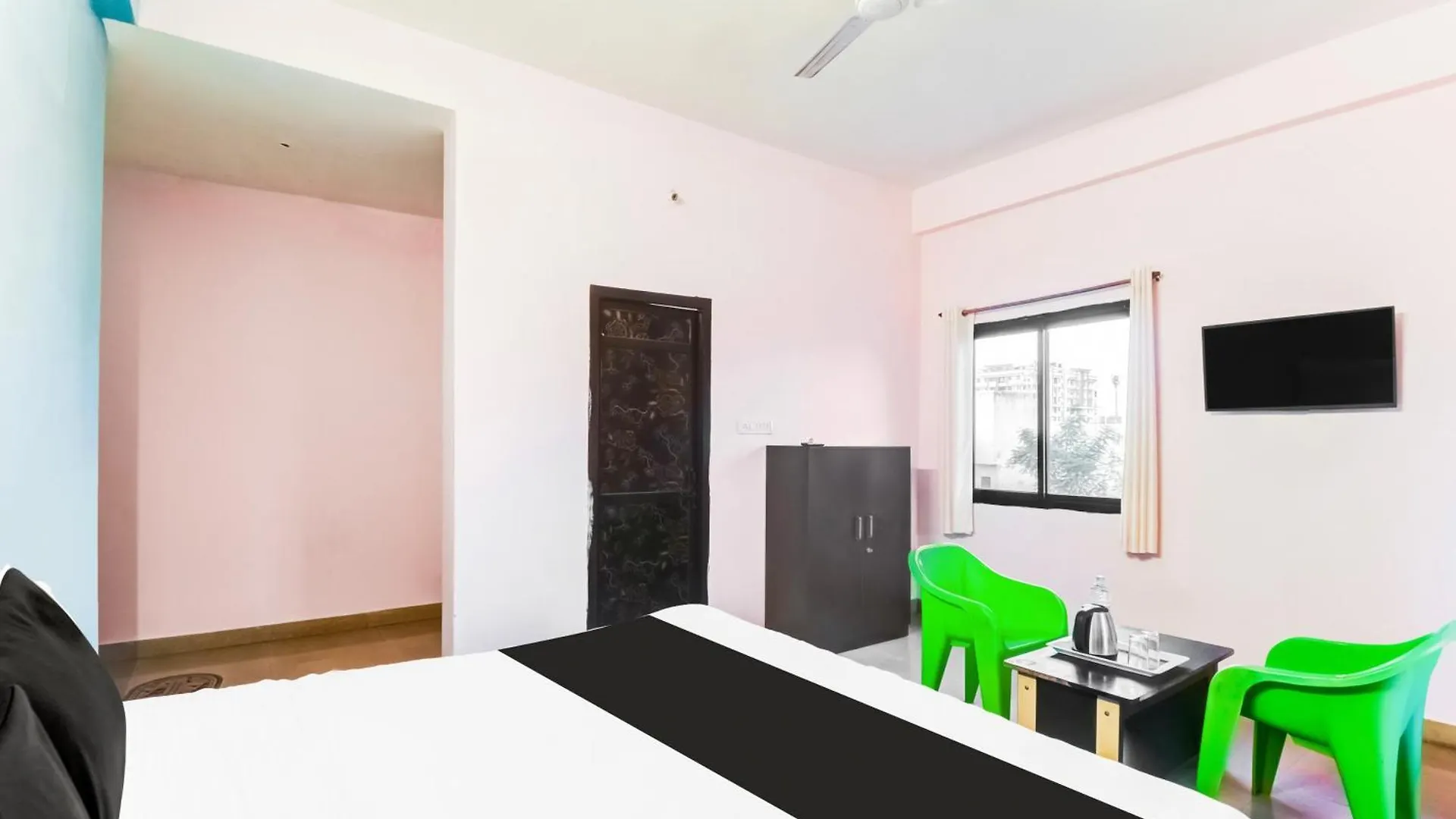 Super Hotel O Sector 14 Udaipur 4*,